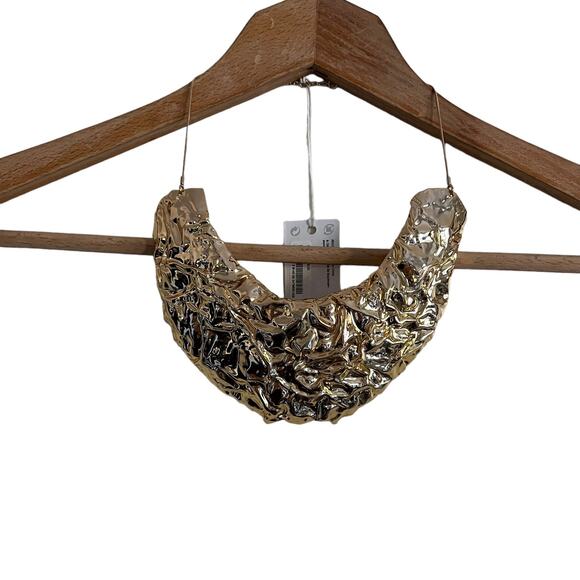 & Other Stories x Shoplifter Hammered Gold Bib Necklace - Picture 9 of 12